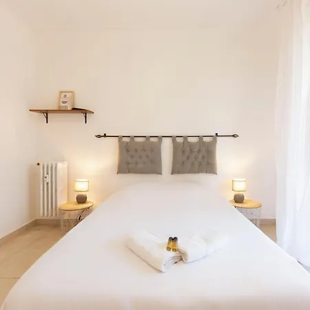 Robert Soleau Bright Design Flat Center Of Lägenhet *