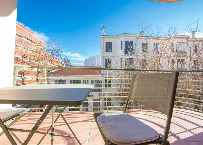 Robert Soleau Bright Design Flat Center Of * Antibes