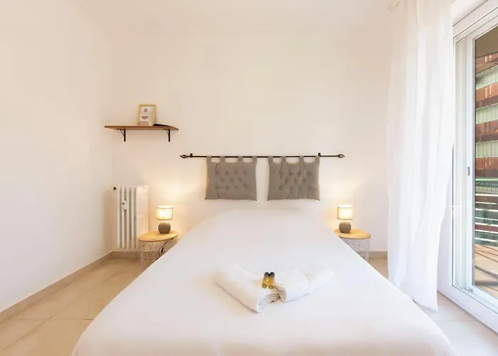 Robert Soleau Bright Design Flat Center Of شقة *